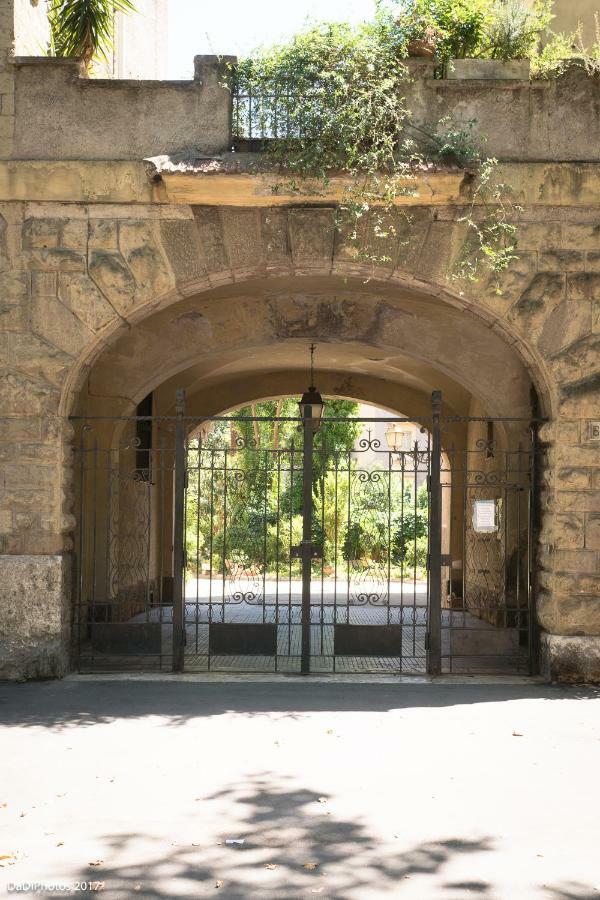 Casa Vacanze "Il Vaticano A 2 Passi" Rome Luaran gambar